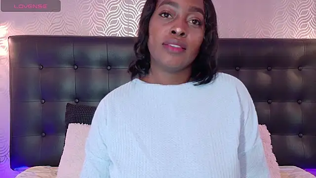 NaiaraMasson  online show from 7, 10, 2025