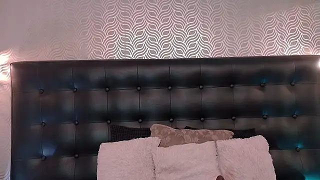 NaiaraMasson  online show from 22, 4, 2026