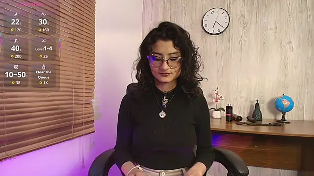 Snapshot of LilyRouset chatting on 10, 9, 2025 LilyRouset online show from 10, 9, 2025