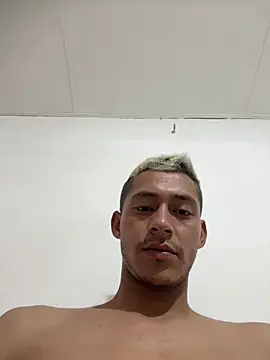 Snapshot of Boy_hot- chatting on 11, 5, 2026 Boy hot- online show from 11, 5, 2026