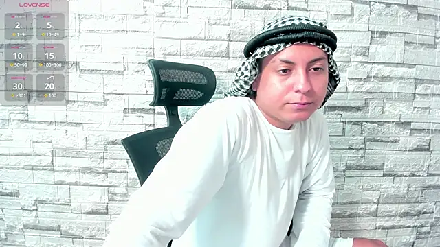 Snapshot of Sahira_and_Zaid chatting on 20, 10, 2025 Sahira and Zaid online show from 20, 10, 2025