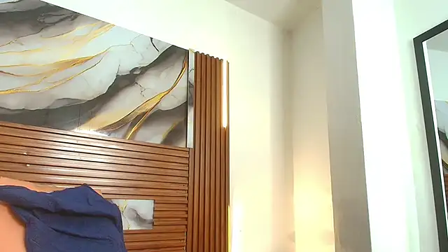 Snapshot of Evelin_thompsson chatting on 22, 11, 2025 Evelin thompsson online show from 22, 11, 2025