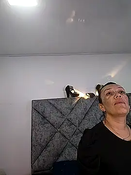 Shantey Laurent online show from 27, 11, 2025