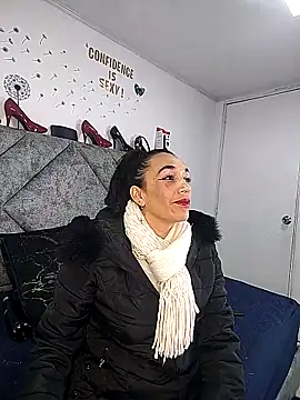 Shantey Laurent online show from 5, 2, 2026