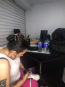 Shantey Laurent online show from 21, 4, 2026