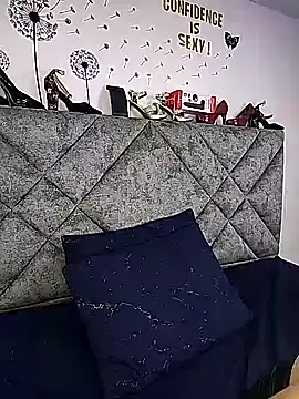 Shantey Laurent online show from 12, 4, 2026