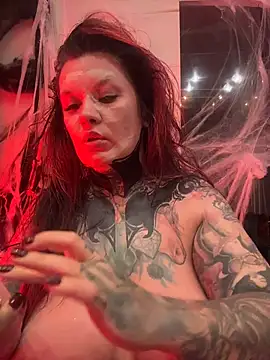 Snapshot of Sabien_DeMonia chatting on 31, 10, 2025 Sabien DeMonia online show from 31, 10, 2025