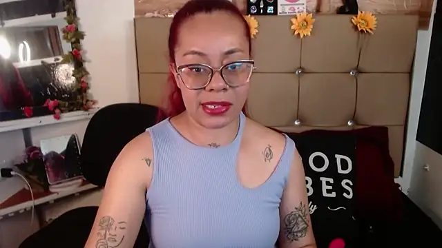 MIA  SPENCER online show from 5, 11, 2025