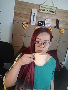 MIA  SPENCER online show from 24, 11, 2025