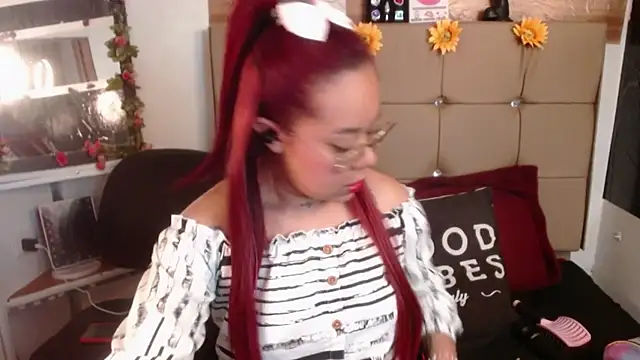 MIA  SPENCER online show from 12, 11, 2025