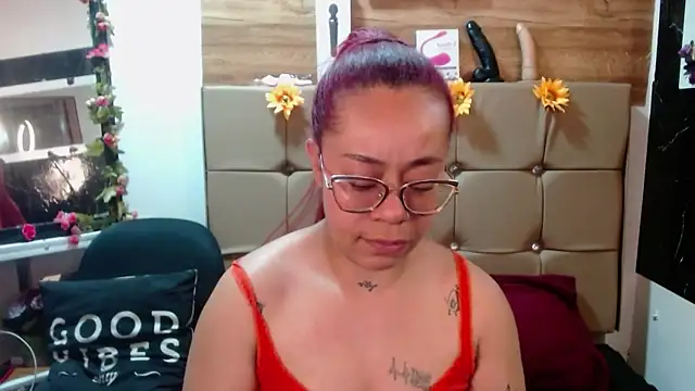 MIA  SPENCER online show from 3, 10, 2025