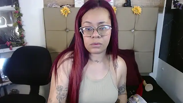 MIA  SPENCER online show from 21, 11, 2025