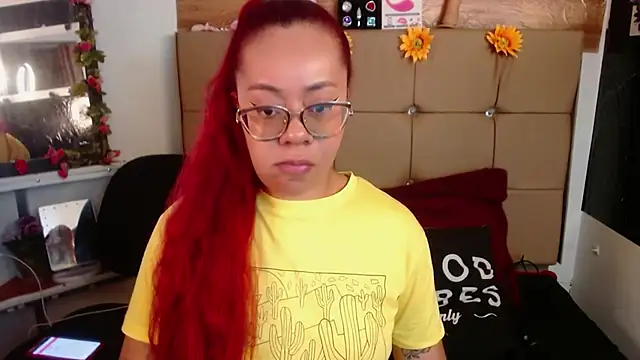 MIA  SPENCER online show from 6, 11, 2025