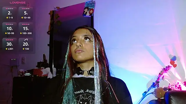 carolinerue online show from 8, 10, 2025