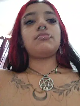 Snapshot of carolinerue chatting on 15, 6, 2026 carolinerue online show from 15, 6, 2026