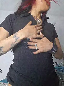 Snapshot of carolinerue chatting on 17, 7, 2026 carolinerue online show from 17, 7, 2026