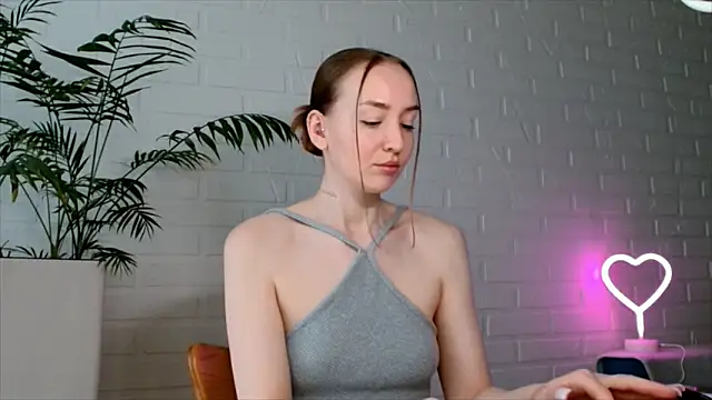 WhitePrincessLuna online show from 19, 6, 2026