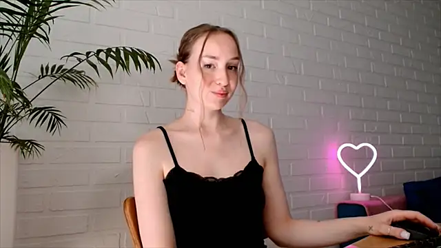 WhitePrincessLuna online show from 19, 7, 2026