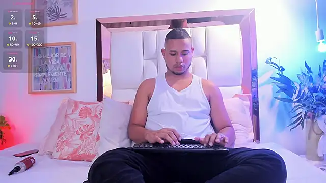 Emiliano Clarke online show from 29, 9, 2025