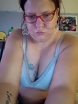 Snapshot of Gabbygade chatting on 18, 11, 2025 Gabbygade online show from 18, 11, 2025