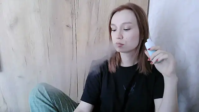 Snapshot of RegitGirlss chatting on 1, 11, 2025 RegitGirlss online show from 1, 11, 2025