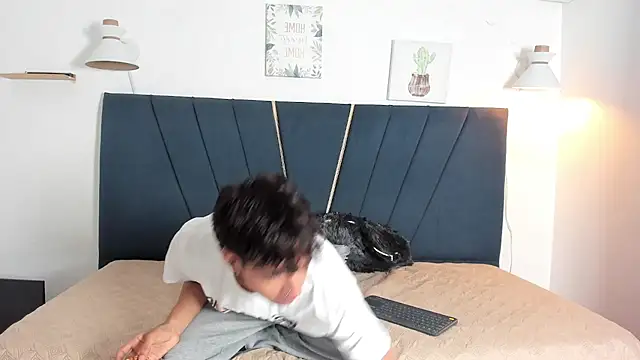 maicol cum23 online show from 11, 4, 2026