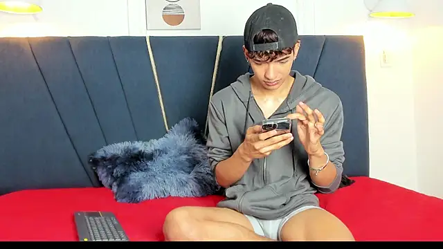 maicol cum23 online show from 19, 1, 2026