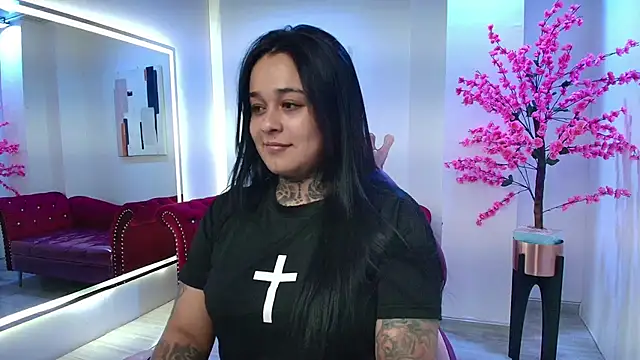 Snapshot of Black_roseee chatting on 6, 11, 2025 Black roseee online show from 6, 11, 2025