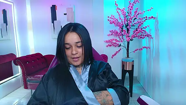 Black roseee online show from 5, 12, 2025