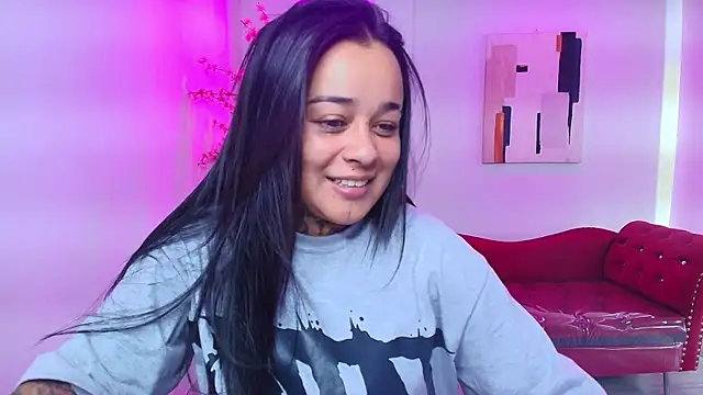 Black roseee online show from 4, 12, 2025