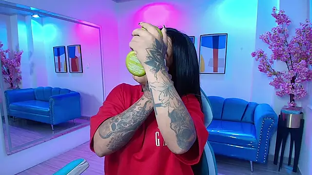 Black roseee online show from 13, 3, 2026