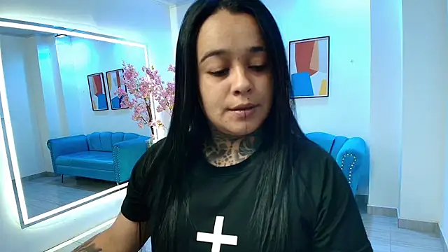 Snapshot of Black_roseee chatting on 18, 10, 2025 Black roseee online show from 18, 10, 2025