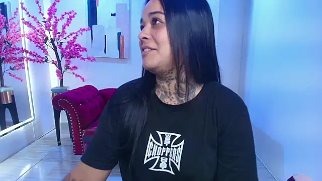 Black roseee online show from 6, 1, 2026