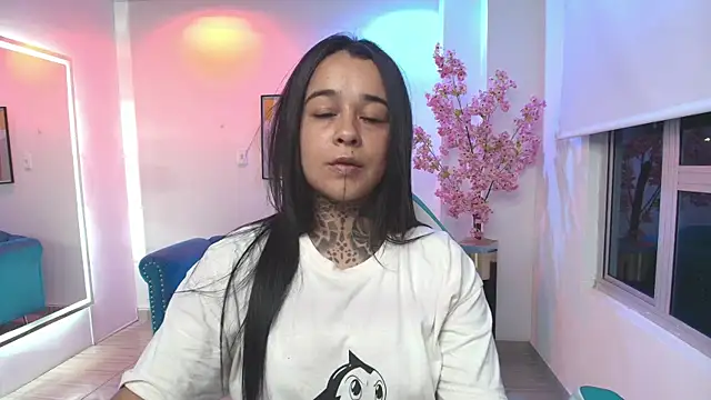 Black roseee online show from 9, 4, 2026