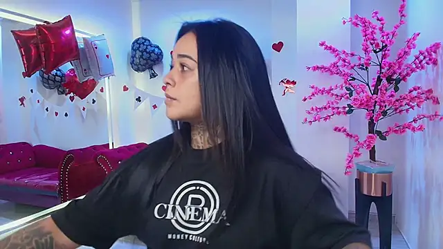 Black roseee online show from 18, 2, 2026