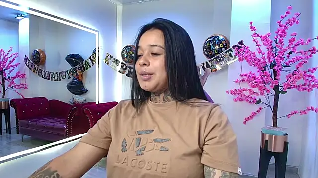 Snapshot of Black_roseee chatting on 28, 10, 2025 Black roseee online show from 28, 10, 2025