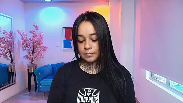 Snapshot of Black_roseee chatting on 1, 12, 2025 Black roseee online show from 1, 12, 2025