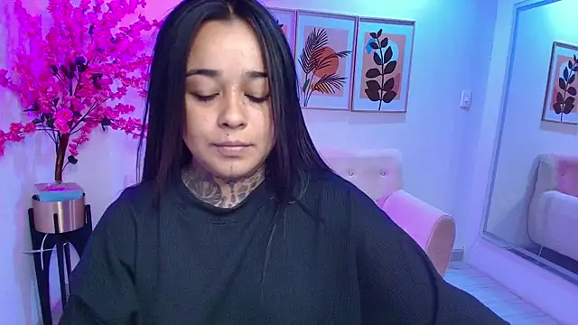 Black roseee online show from 3, 12, 2025