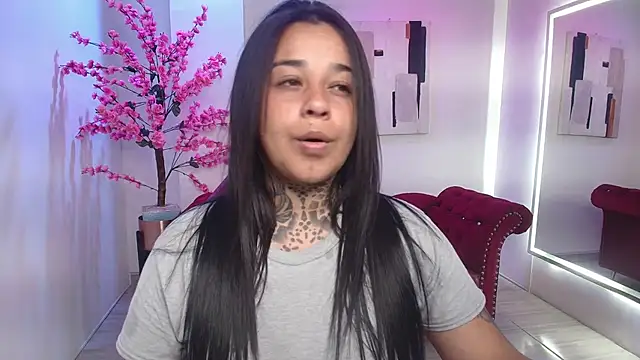 Snapshot of Black_roseee chatting on 26, 11, 2025 Black roseee online show from 26, 11, 2025