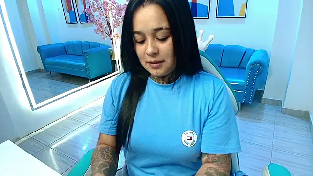 Snapshot of Black_roseee chatting on 16, 10, 2025 Black roseee online show from 16, 10, 2025