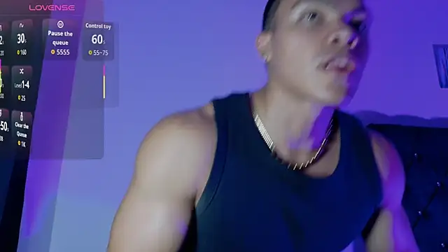 Snapshot of adriel_escalante chatting on 7, 5, 2026 adriel escalante online show from 7, 5, 2026