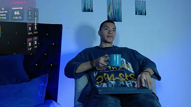 adriel escalante online show from 20, 4, 2026