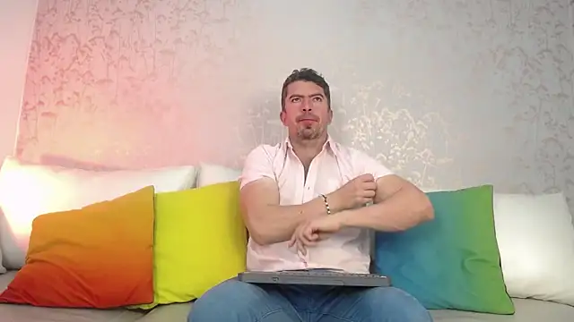 JuanKarloz  online show from 26, 9, 2025