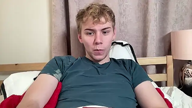 Snapshot of scottishtwink01 chatting on 18, 9, 2025 scottishtwink01 online show from 18, 9, 2025