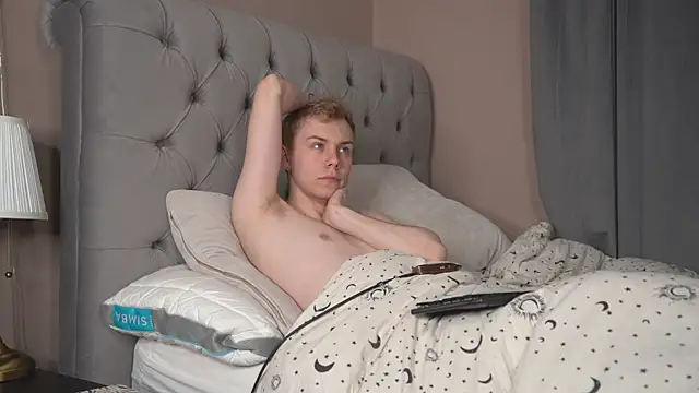 Snapshot of scottishtwink01 chatting on 10, 5, 2026 scottishtwink01 online show from 10, 5, 2026