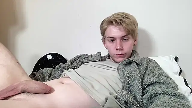 Snapshot of scottishtwink01 chatting on 15, 9, 2025 scottishtwink01 online show from 15, 9, 2025