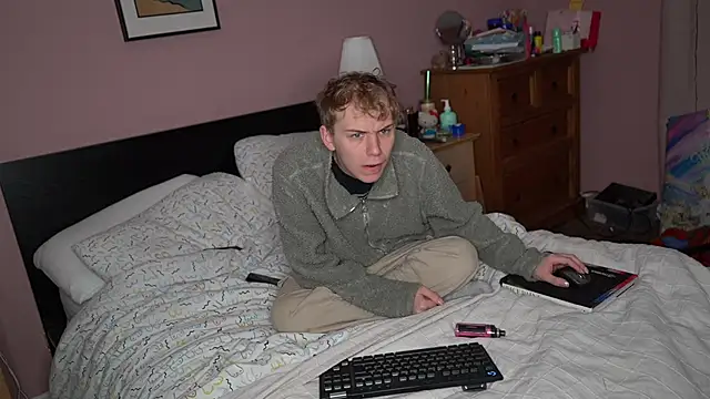 scottishtwink01 online show from 7, 11, 2025