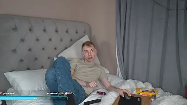 Snapshot of scottishtwink01 chatting on 21, 3, 2026 scottishtwink01 online show from 21, 3, 2026