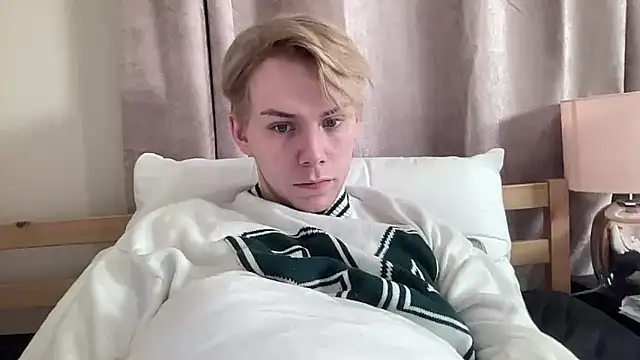 Snapshot of scottishtwink01 chatting on 2, 10, 2025 scottishtwink01 online show from 2, 10, 2025