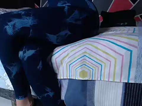 Snapshot of ximena_su88 chatting on 15, 10, 2025 ximena su88 online show from 15, 10, 2025